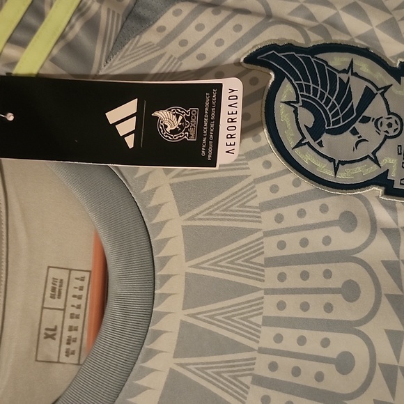 Adidas shirt   light green Mexico size Xl - Picture 4 of 7